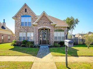 528 Palm Breeze Dr, Ocean Springs, MS 39564