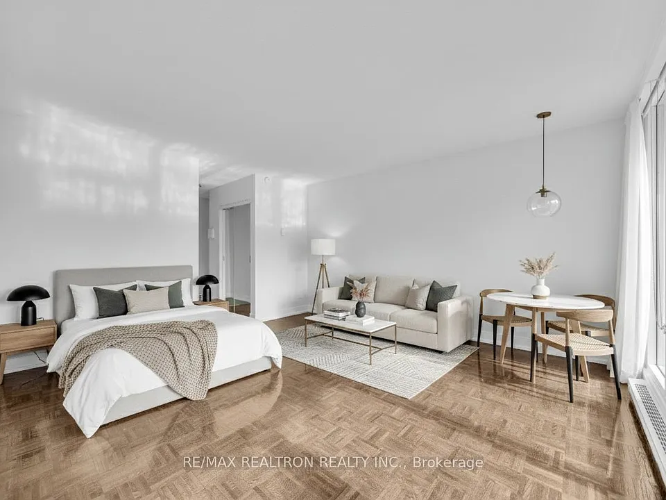 33 Isabella St #201