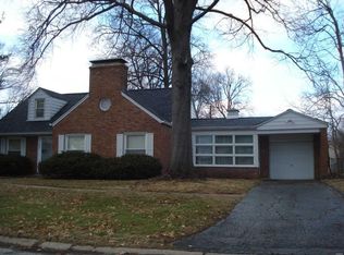 547 Bedford Oaks Dr, Saint Louis, MO 63122