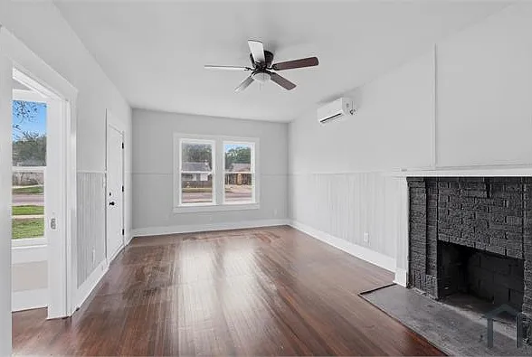 2 bed, $1,100 — Photo 4