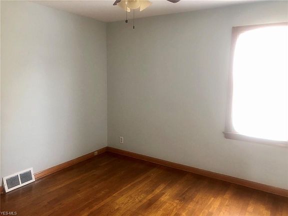 3rd image of 9332 S Highland Ave