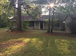 18 Hall Rd, Roxie, MS 39661