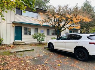 7030 SW Canyon Crst APT 6, Portland, OR 97225