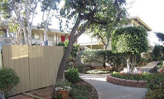 2nd image of 3654 Princeton Ave