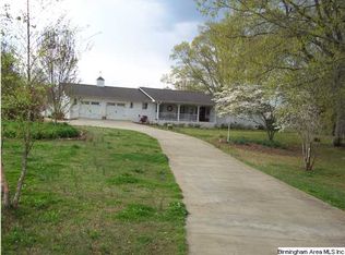 754 Lakeshore Dr, Cropwell, AL 35054