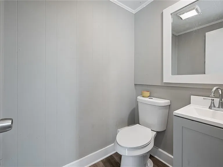 100 Pine Cir — Photo 19