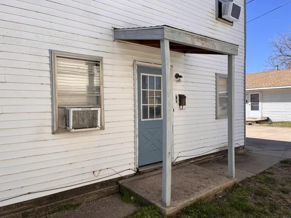 7 N Severance St APT C, Hutchinson, KS 67501