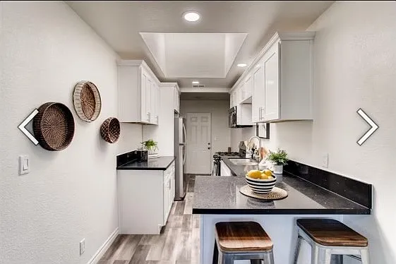 Freshly remodeled Single family 2 bed/2 bath in Grant Hill! — Photo 3