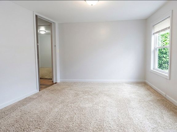 5th image of 719 Wilson Rd
