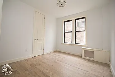 Rented by L Rose Realty (Brokerage)