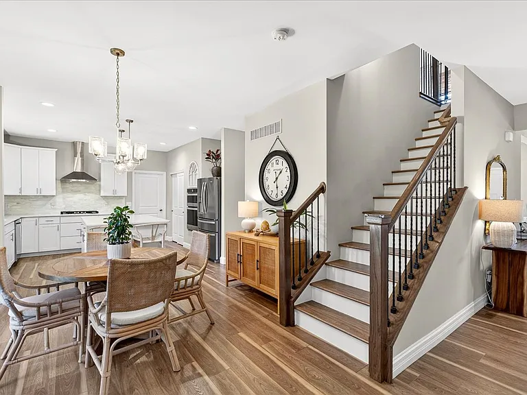 415 Filipp Ln — Photo 38