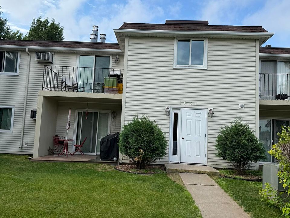 1st image of 1631 28th Ave S APT 5