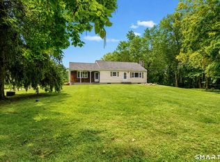 145 Hattertown Rd, Newtown, CT 06470