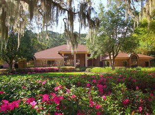 186 Rue Des Chateaux, Tarpon Springs, FL 34688