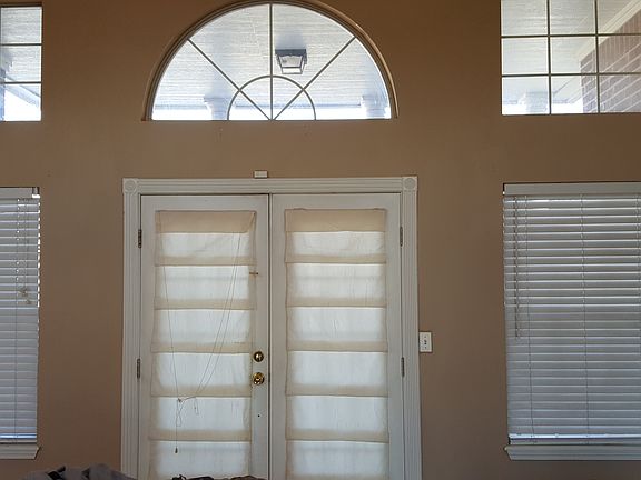 living room facing front doo