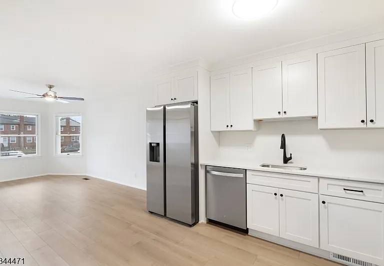 15 Madison Ave — Photo 4