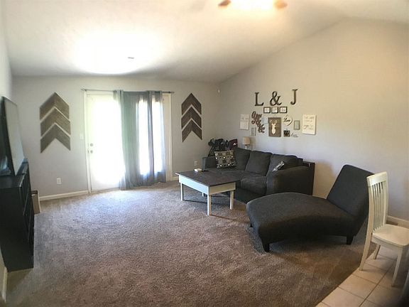 3rd image of 45 Briarwood Ct