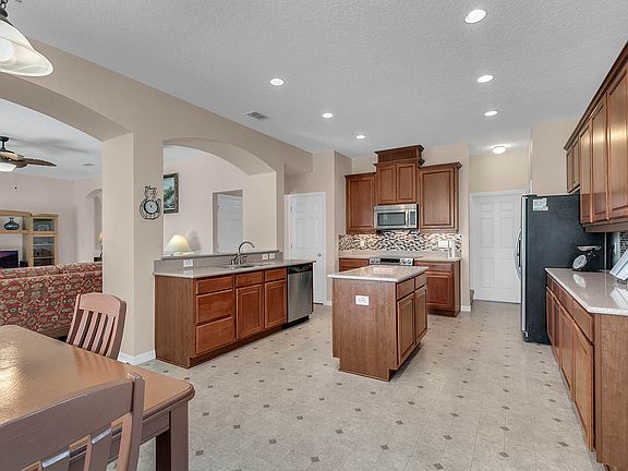 2nd image of 3242 Cyrpess Grove Dr