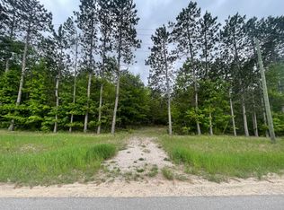 Ingersoll Rd SW, Fife Lake, MI 49633