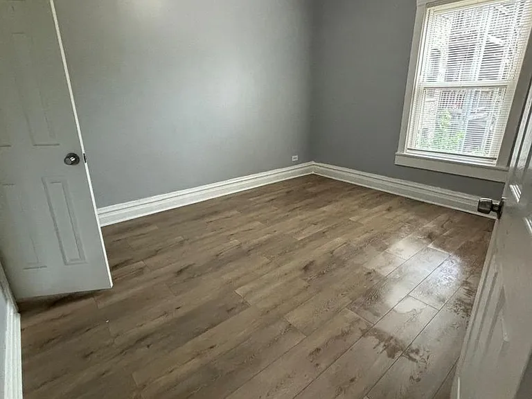 1446 E 69th Pl — Photo 8