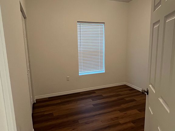 2nd image of 4463 Greenwood Ave