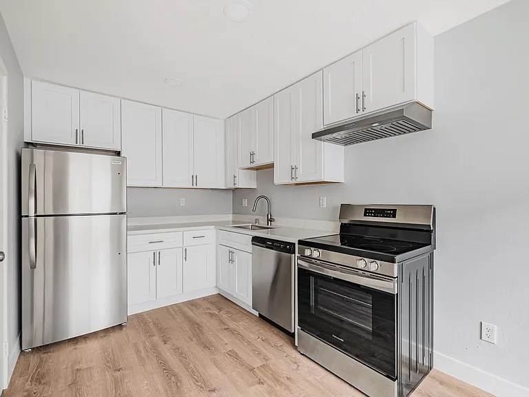 Silicon Valley Apartments — Photo 44