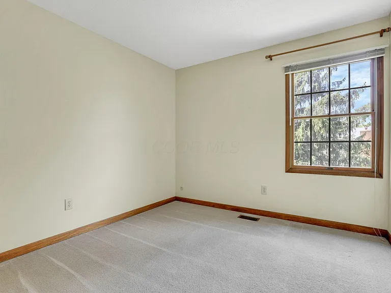 7641 Finbarr Ct — Photo 20