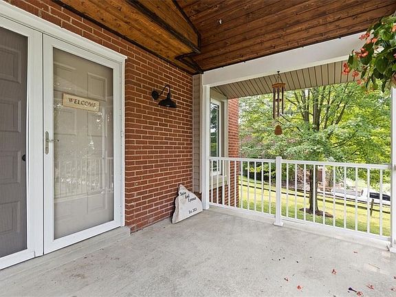 3rd image of 258 Thompsonville Rd