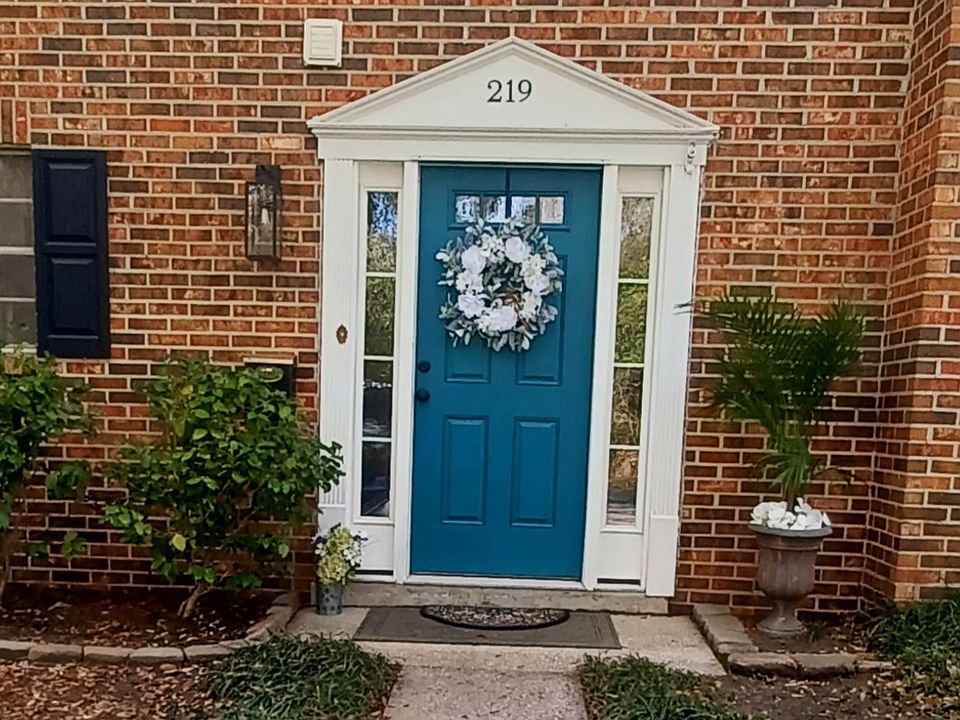 Welcome to 219 Heritage Circle!