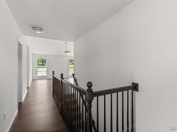2nd image of 120 Day Lily Ln