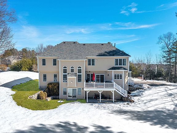 3rd image of 67 Mohawk Path