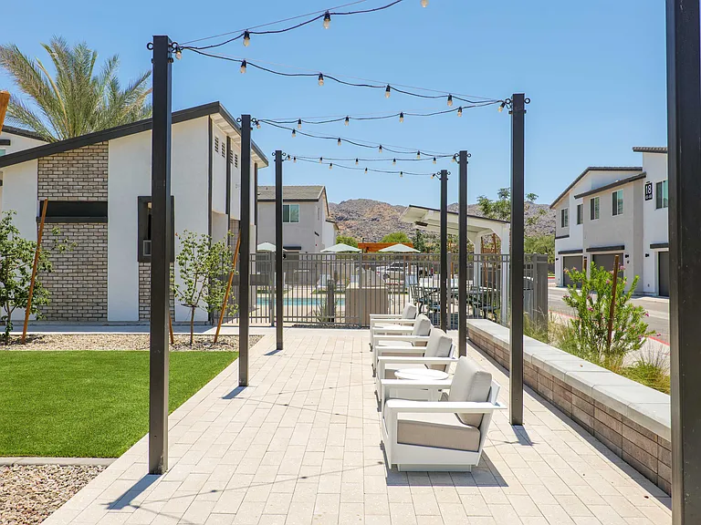 Corsica Villas at 20th Street — Photo 20