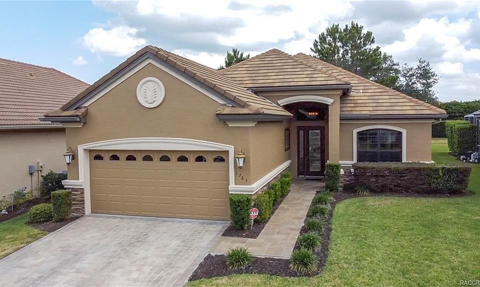 1st image of 1761 W Laurel Glen Path