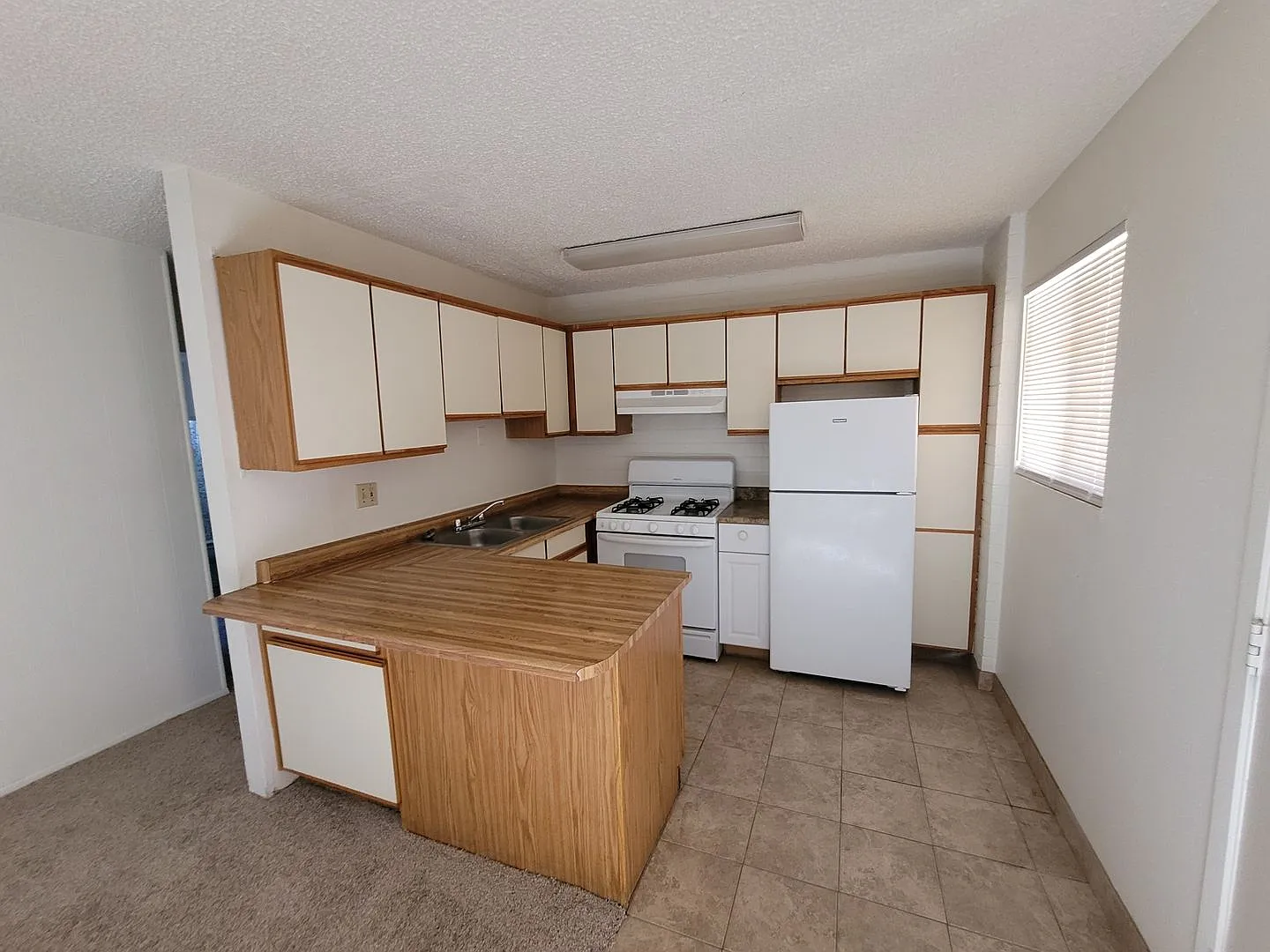 Apartment - Apple Tree Square - Uptown Sedona — Photo 3