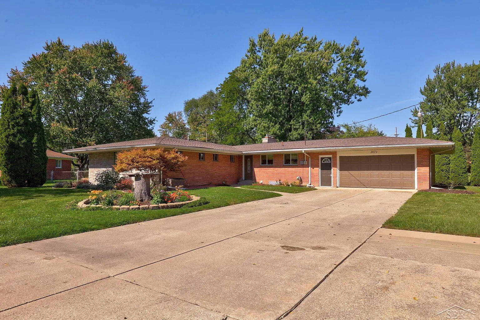 2671 Haenlein Dr photo 1