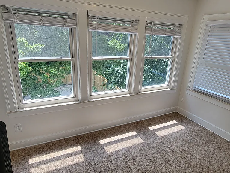 3319 Gladstone St — Photo 22