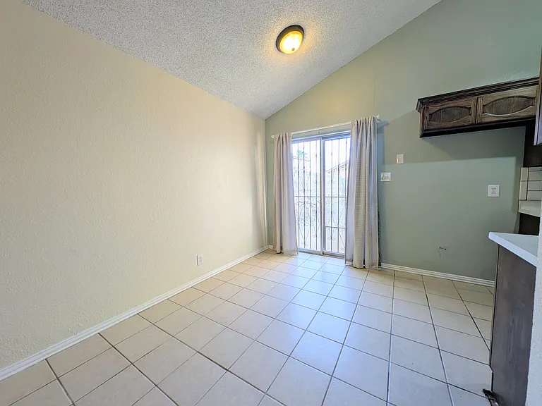 5949 Bridalveil Dr — Photo 9