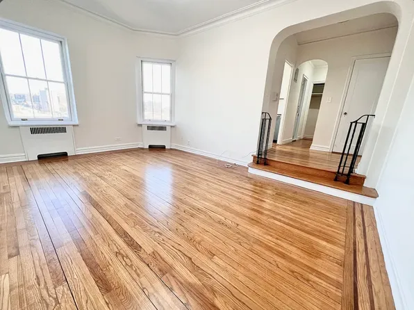 135 West 225th Street image 1 of 5