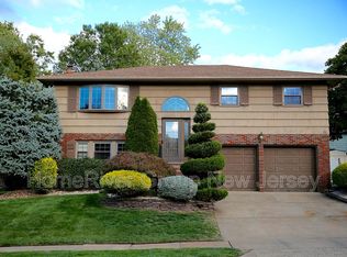 36 Finch St, Metuchen, NJ 08840
