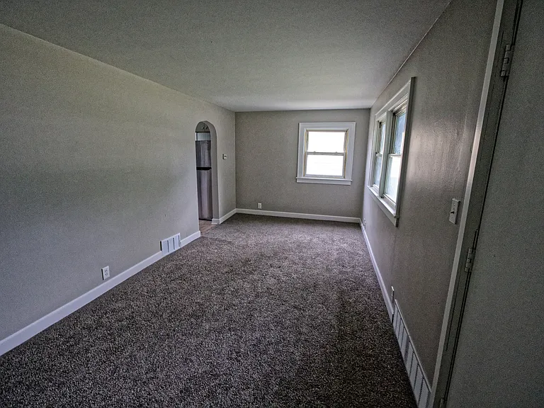 714 N Green St — Photo 1