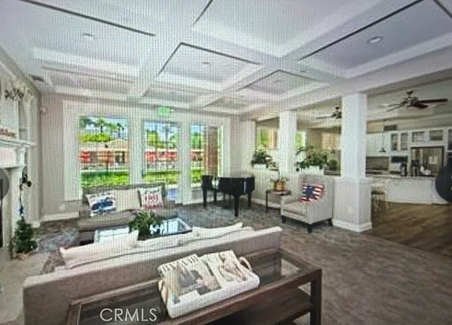 4 bed, 4.5 bath, 3860 sqft, $5,400 — Photo 4