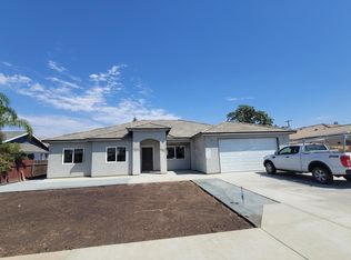 266 N Walnut St, Woodlake, CA 93286