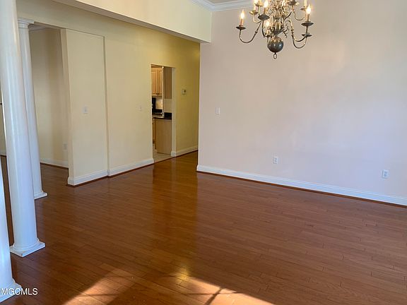 5th image of 2501 Promenade Blvd