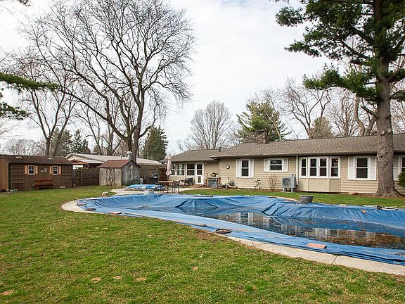 5th image of 81 Maple Ln