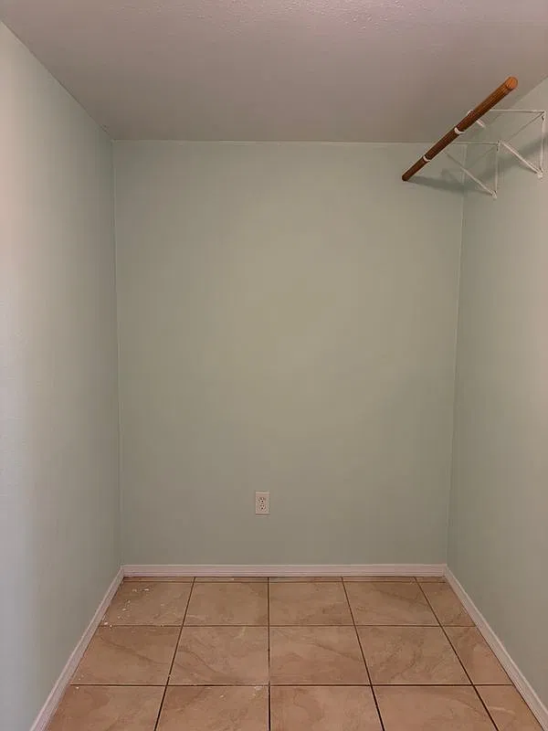 1 bed, 1.0 bath, 700 sqft, $1,200 — Photo 3