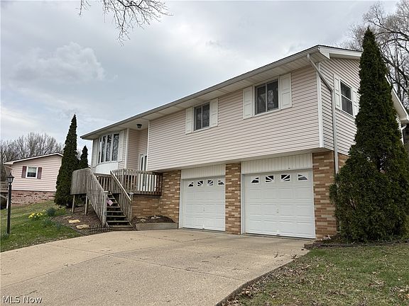 2nd image of 453 Springbrook Dr SW