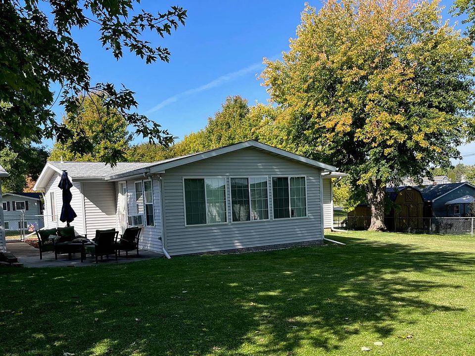815 N 3rd St, Monmouth, IL 61462 Zillow