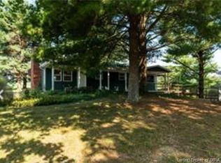 3725 S Goss School Rd, Pekin, IN 47165