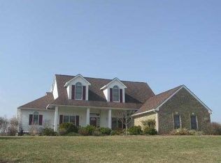 4765 Stonehill Ln, Ann Arbor, MI