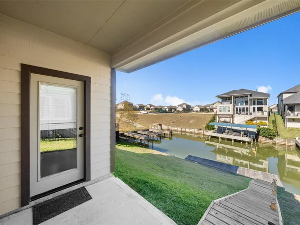 10744 S Lake Mist Ln, Willis, TX 77318